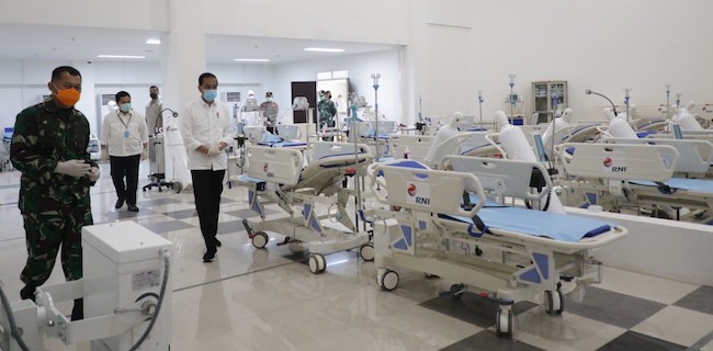 Jokowi tinjau Wisma atlet yang dijadikan rumah sakit darurat untuk pasien corona
