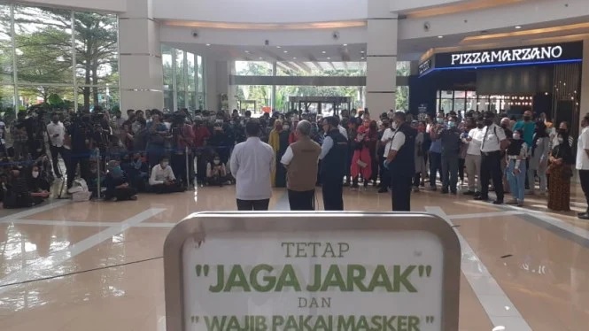 Presiden Jokowi melihat kesiapan new normal di Summarecon Mall Bekasi