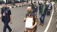 Ngeri, Demo di Gedung MK Gaungkan Yel-Yel ‘Turunkan Jokowi’