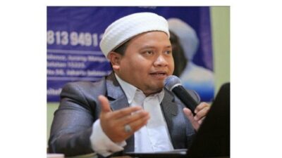 Soal Pindah Agama, Ustadz Fahmi: Kalau Mau Kafir Silakan, Jangan Setengah-setengah