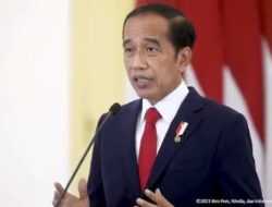 Keras! Nicho Silalahi ke Jokowi: Sudah Cukup Kau Berikan Dusta, Lebih Baik Kami Ganti Pemimpin